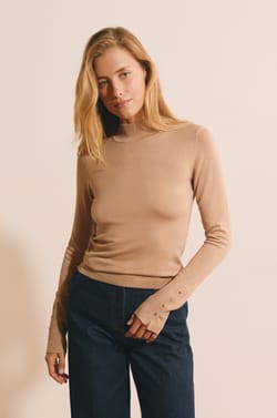 Pull en maille fine &agrave; manches mi-longues;${refinementColor}