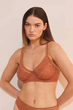 Soutien-gorge minimizer;${refinementColor}