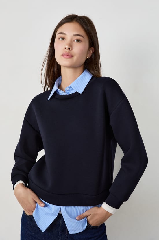 Sweat avec col chemise;${refinementColor}