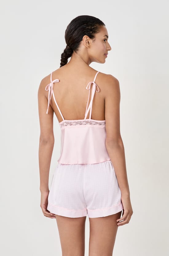 Caraco satiné détail dentelle;${refinementColor}