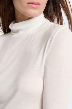 T-shirt thermique col roul&eacute; avec laine;${refinementColor}