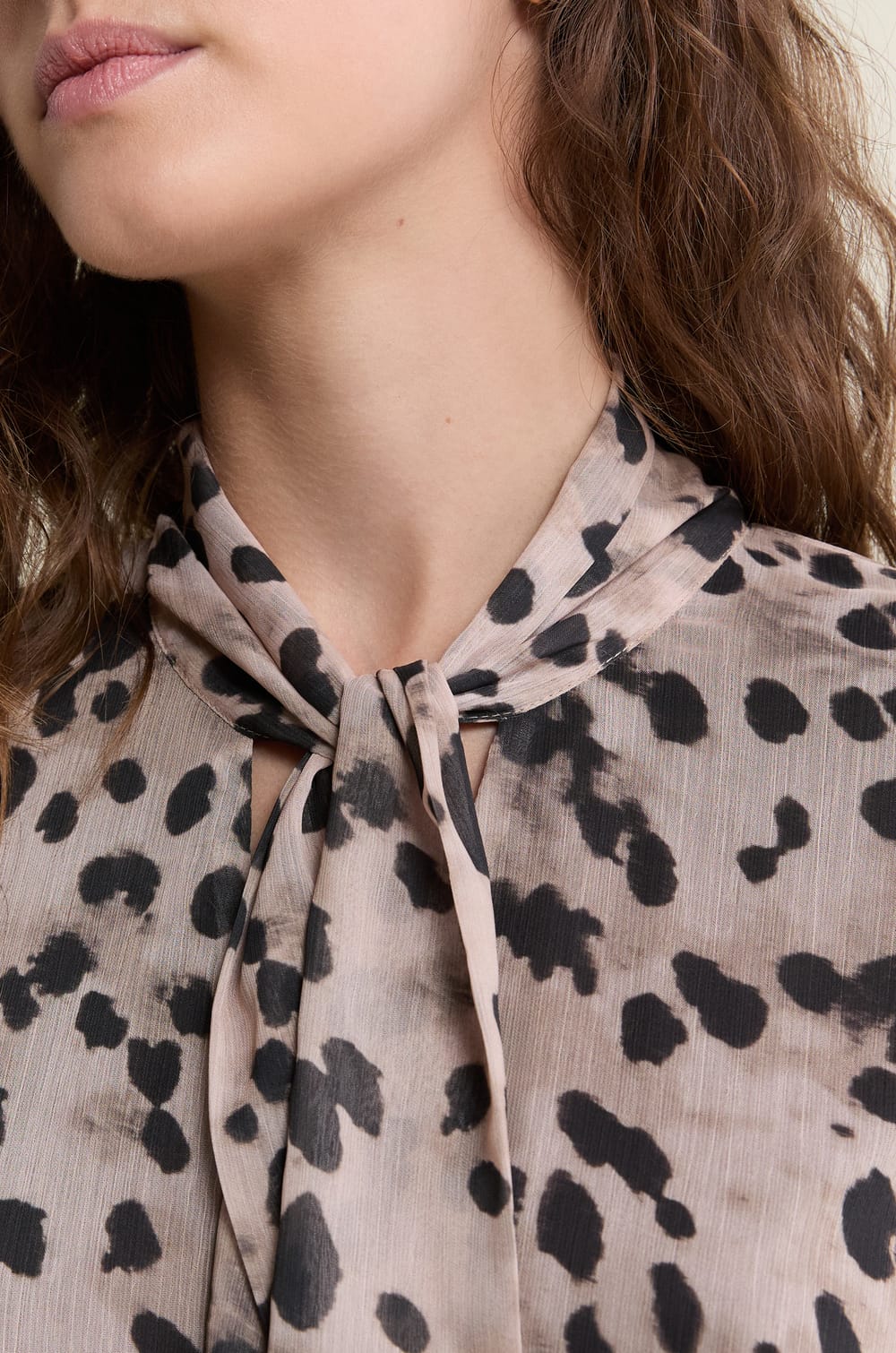 Short Patterned Dress;${refinementColor}