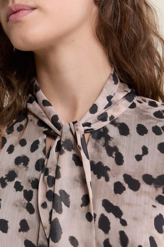 Short Patterned Dress;${refinementColor}