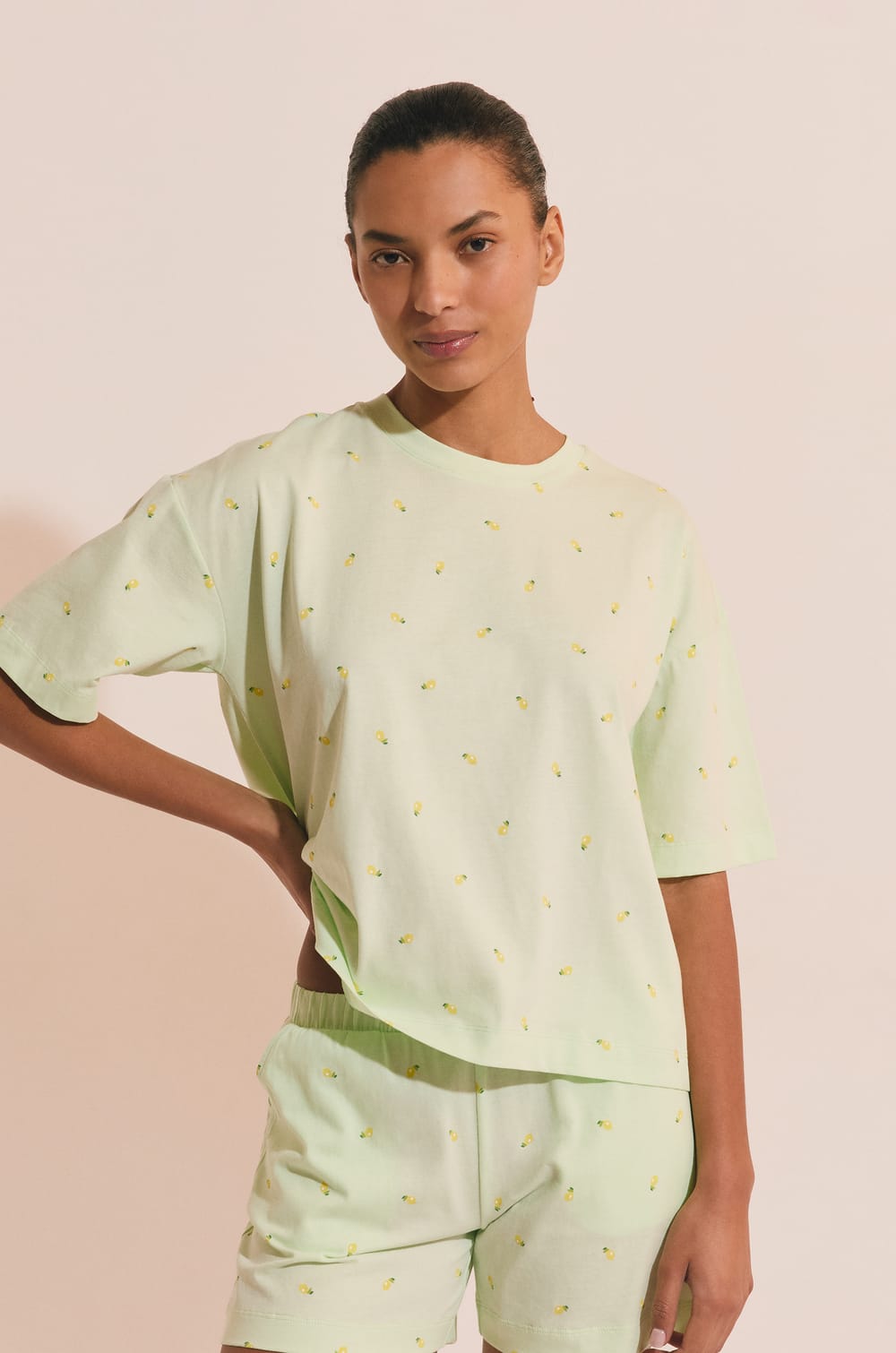 Pyjama 2 pi&egrave;ces motifs ananas;${refinementColor}
