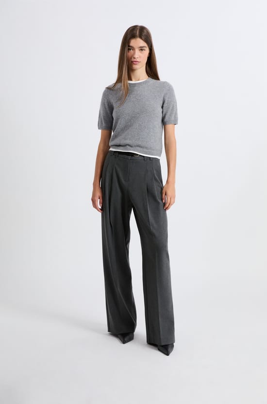 Short-sleeved cashmere sweater;${refinementColor}