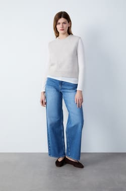 Sleeveless Sweater;${refinementColor}