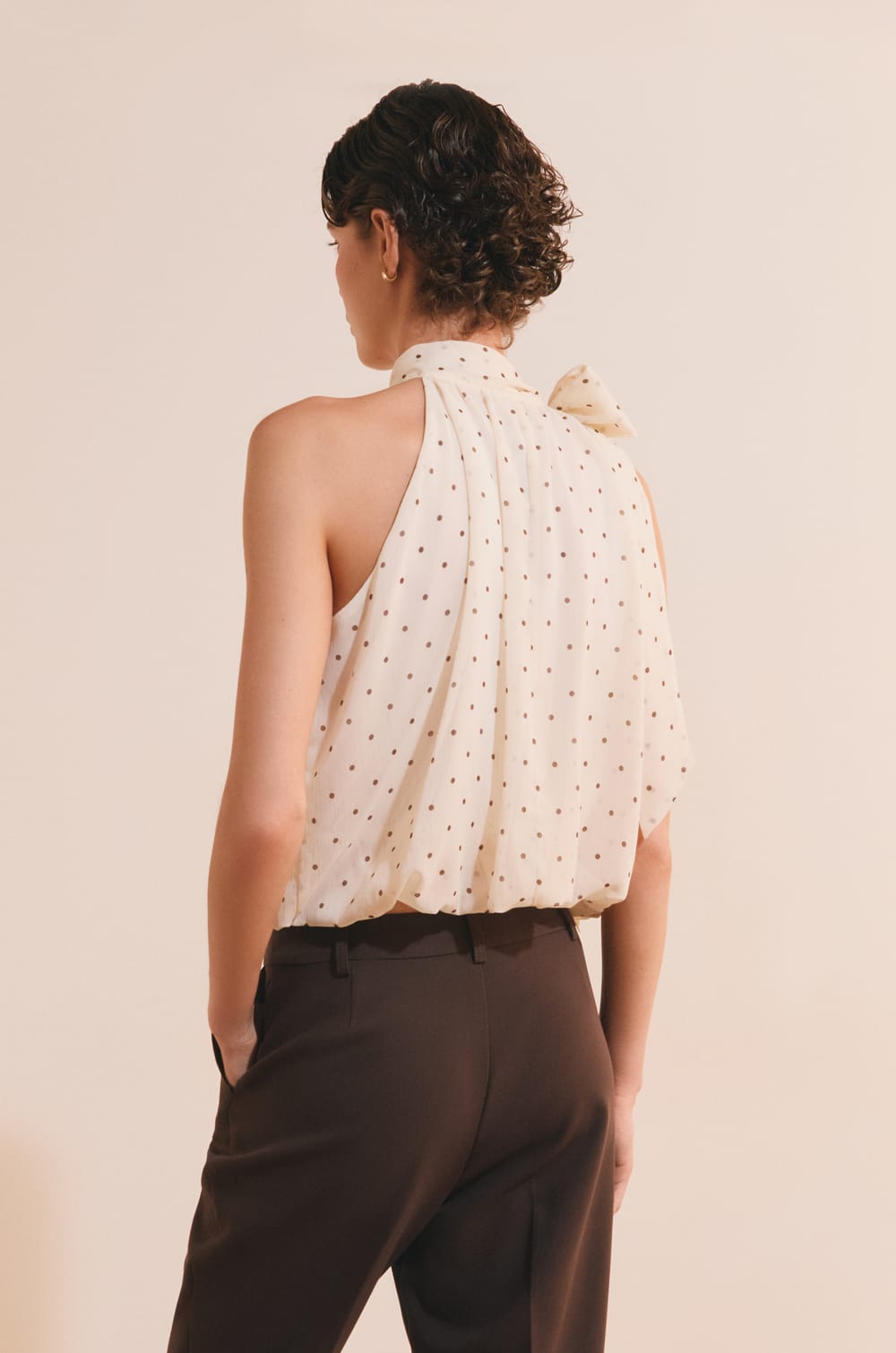 Top sans manches &agrave; pois;${refinementColor}