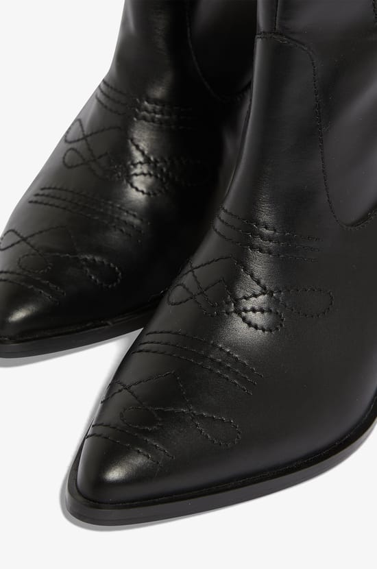 Bottes santiags;${refinementColor}