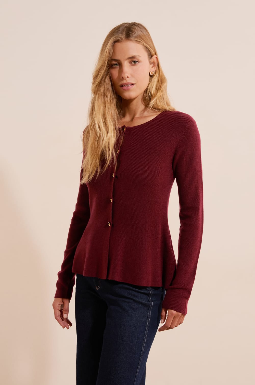 Cardigan peplum &agrave; boutons dor&eacute;s;${refinementColor}