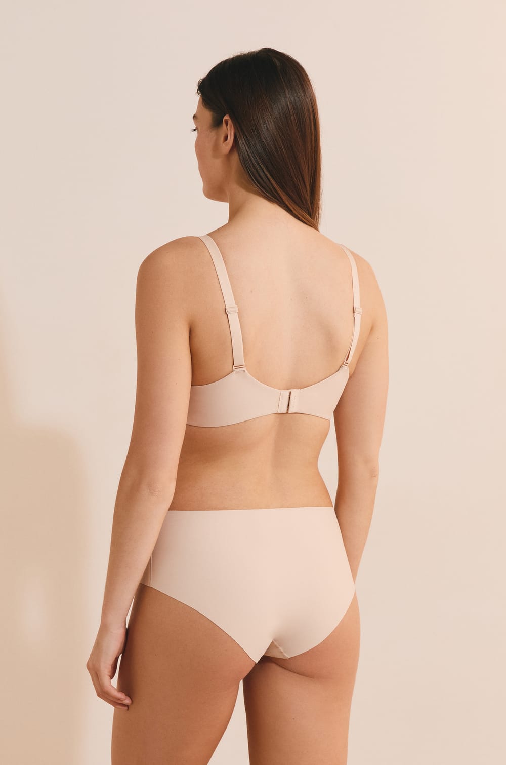 Soutien-gorge corbeille en microfibre;${refinementColor}