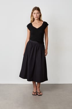 Short-Sleeved T-Shirt;${refinementColor}