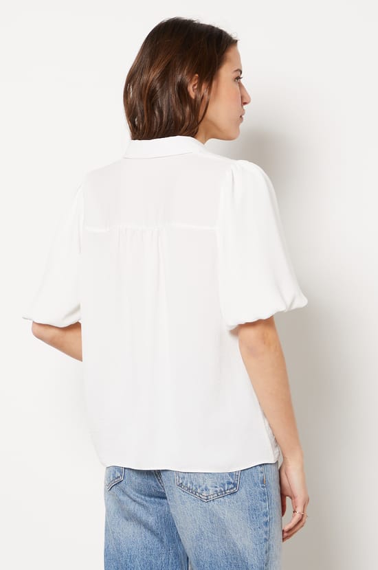 Chemise manches courtes boufantes texturée ;${refinementColor}