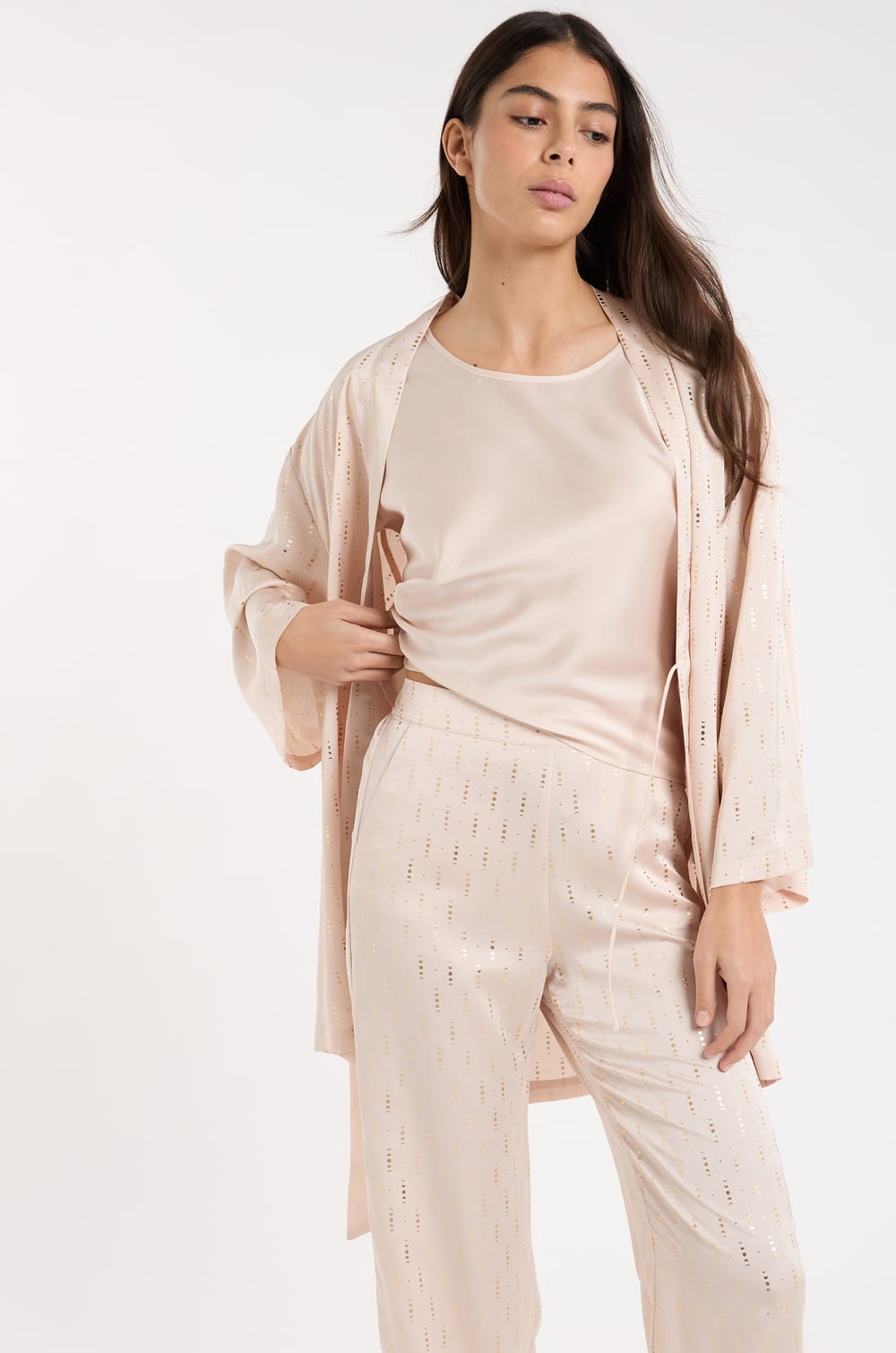 Pyjama 3 pi&egrave;ces satin&eacute;;${refinementColor}