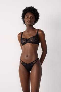  Tanga bordado corazón;${refinementColor}