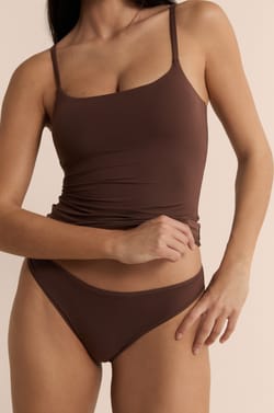 Top en microfibre avec brassi&egrave;re int&eacute;gr&eacute;e;${refinementColor}