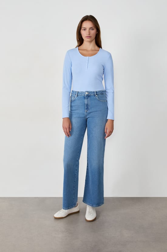 T-shirt manches longues avec boutons;${refinementColor}