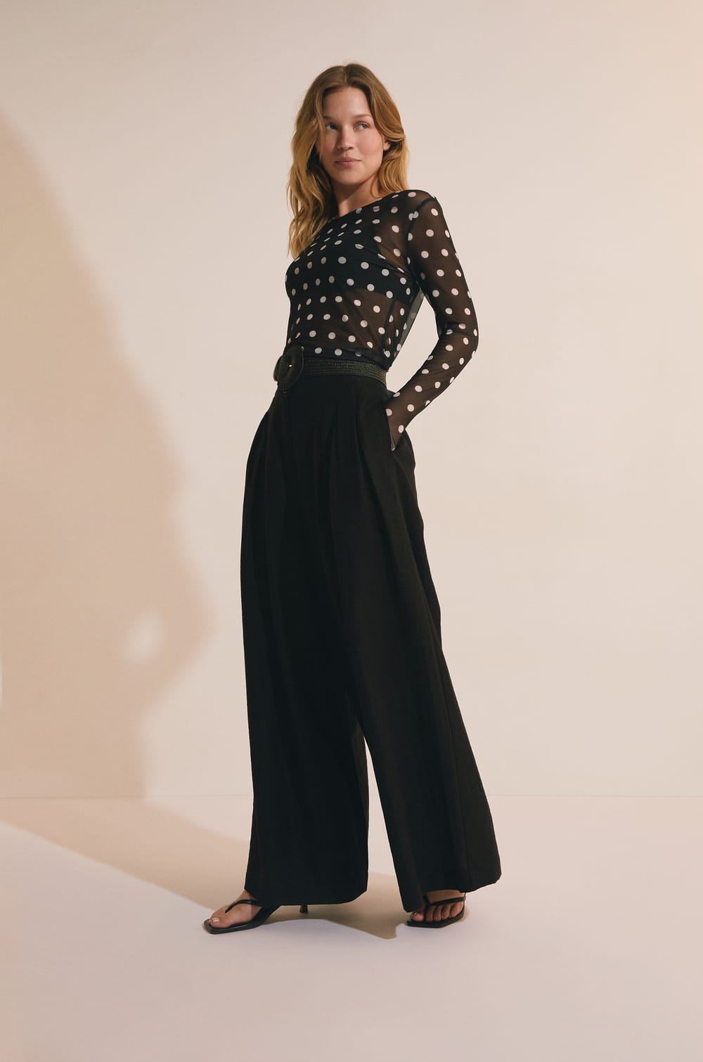 Pantalon large;${refinementColor}