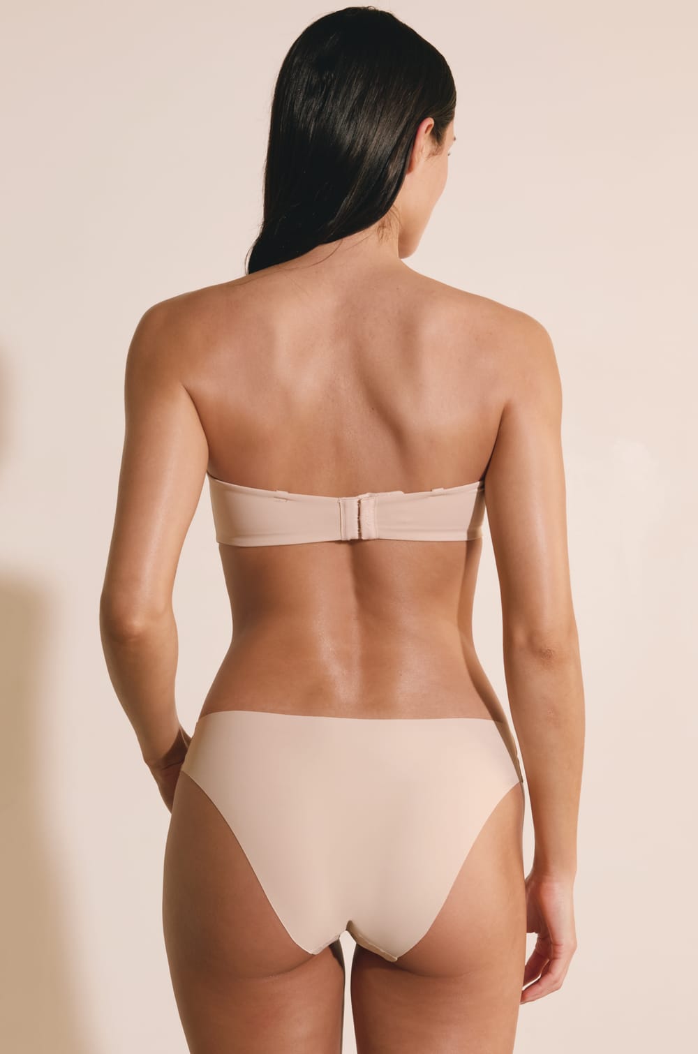 Microfibre Strapless;${refinementColor}