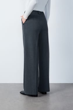 Wide Cut Trousers;${refinementColor}