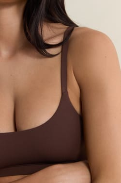 Brassi&egrave;re en microfibre;${refinementColor}