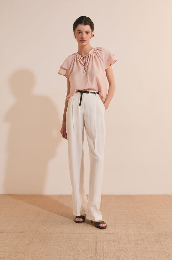 Top manches courtes bouffantes &agrave; nouer;${refinementColor}