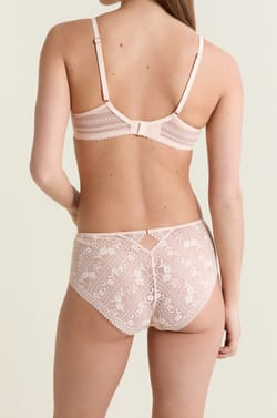 Szorty z koronki;${refinementColor}