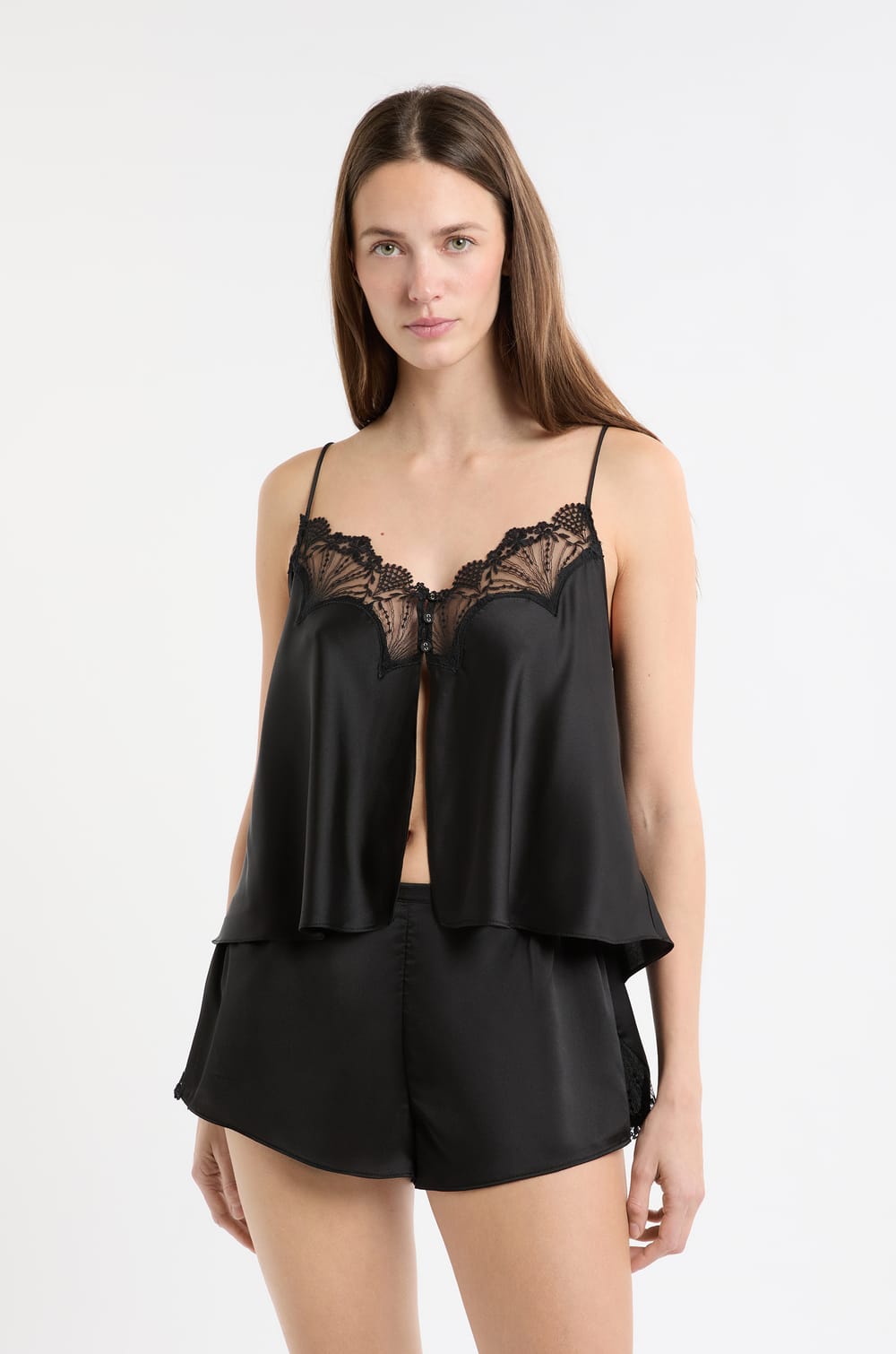 Pantalón corto de satén;${refinementColor}