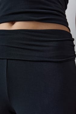 Pantalon de pyjama large en modal;${refinementColor}