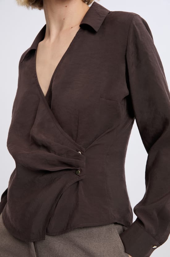 Chemise cache-cœur;${refinementColor}