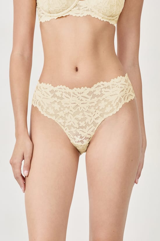 Culotte en dentelle;${refinementColor}