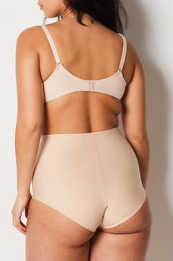 Slip mit hoher Taille – starker Halt;${refinementColor}