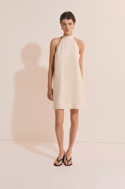 Robe courte sans manches;${refinementColor}