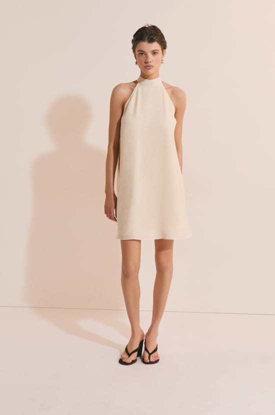 Robe courte sans manches;${refinementColor}