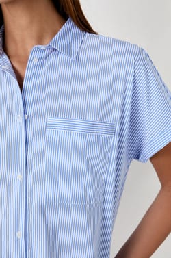 Chemise de nuit manches courtes rayée;${refinementColor}