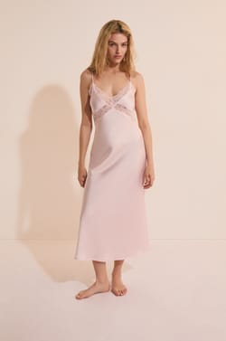 Nuisette longue satin&eacute;e;${refinementColor}