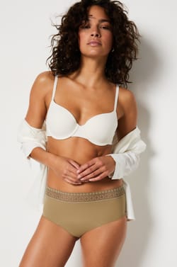 Flux abondant - shorty de règle en coton;${refinementColor}