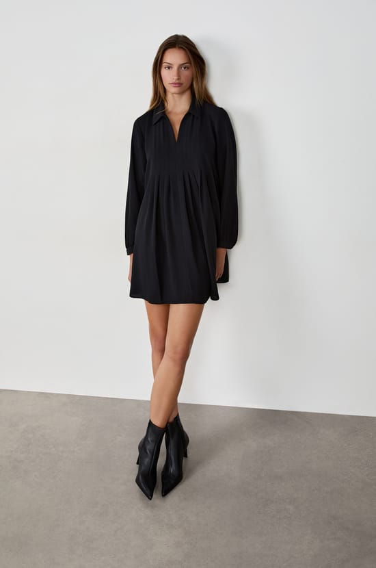 Short Flowing Dress;${refinementColor}
