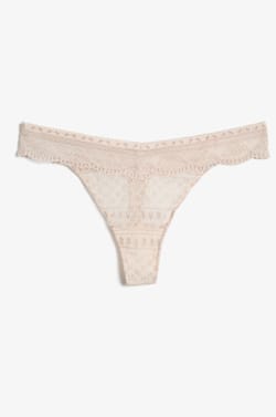 String en dentelle;${refinementColor}