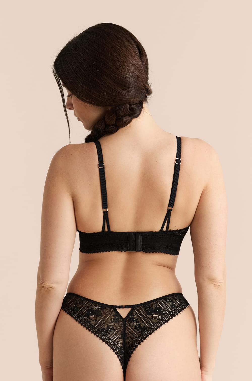 Bra N.8 - The Wireless Triangle in Lace;${refinementColor}