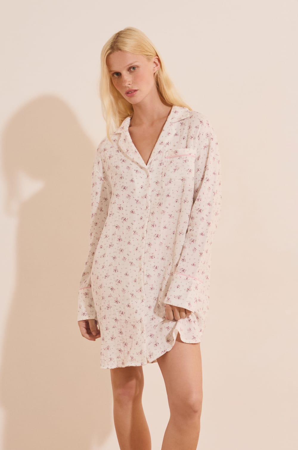 Chemise de nuit &agrave; motifs en coton;${refinementColor}