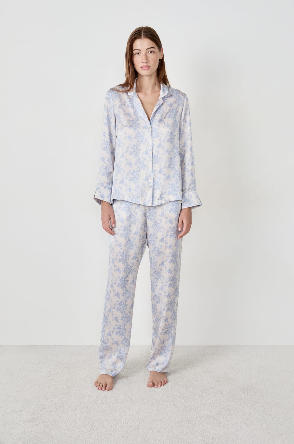 Chemise de pyjama satinée;${refinementColor}