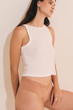Hipster avec d&eacute;tail dentelle;${refinementColor}