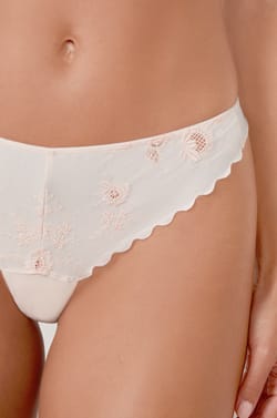 Tanga avec broderie;${refinementColor}