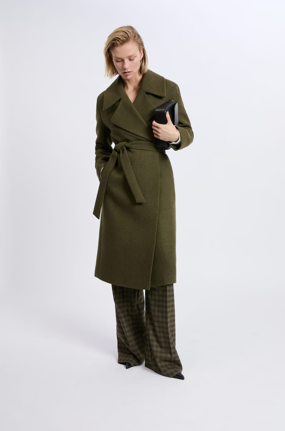 Manteau long ceinturé avec laine;${refinementColor}