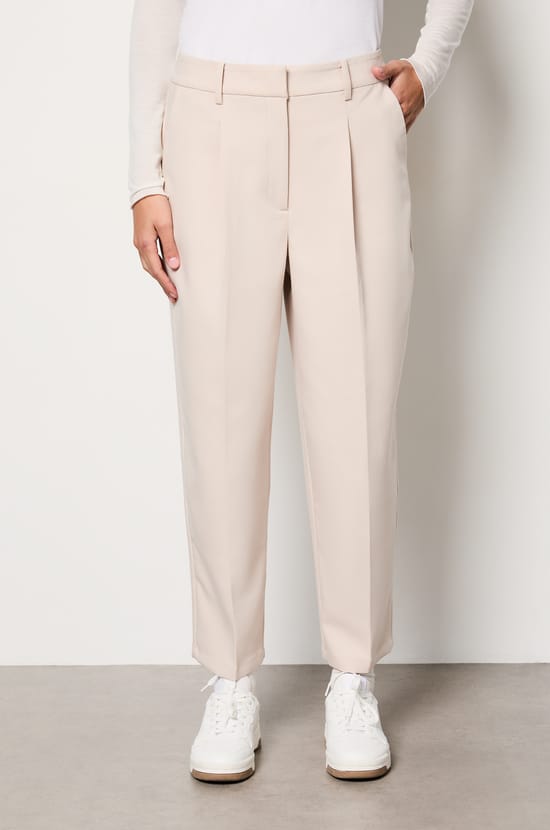 Straight Leg Trousers;${refinementColor}