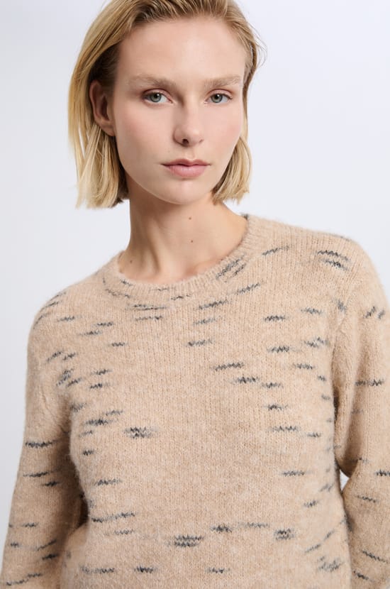 Robe pull en maille;${refinementColor}