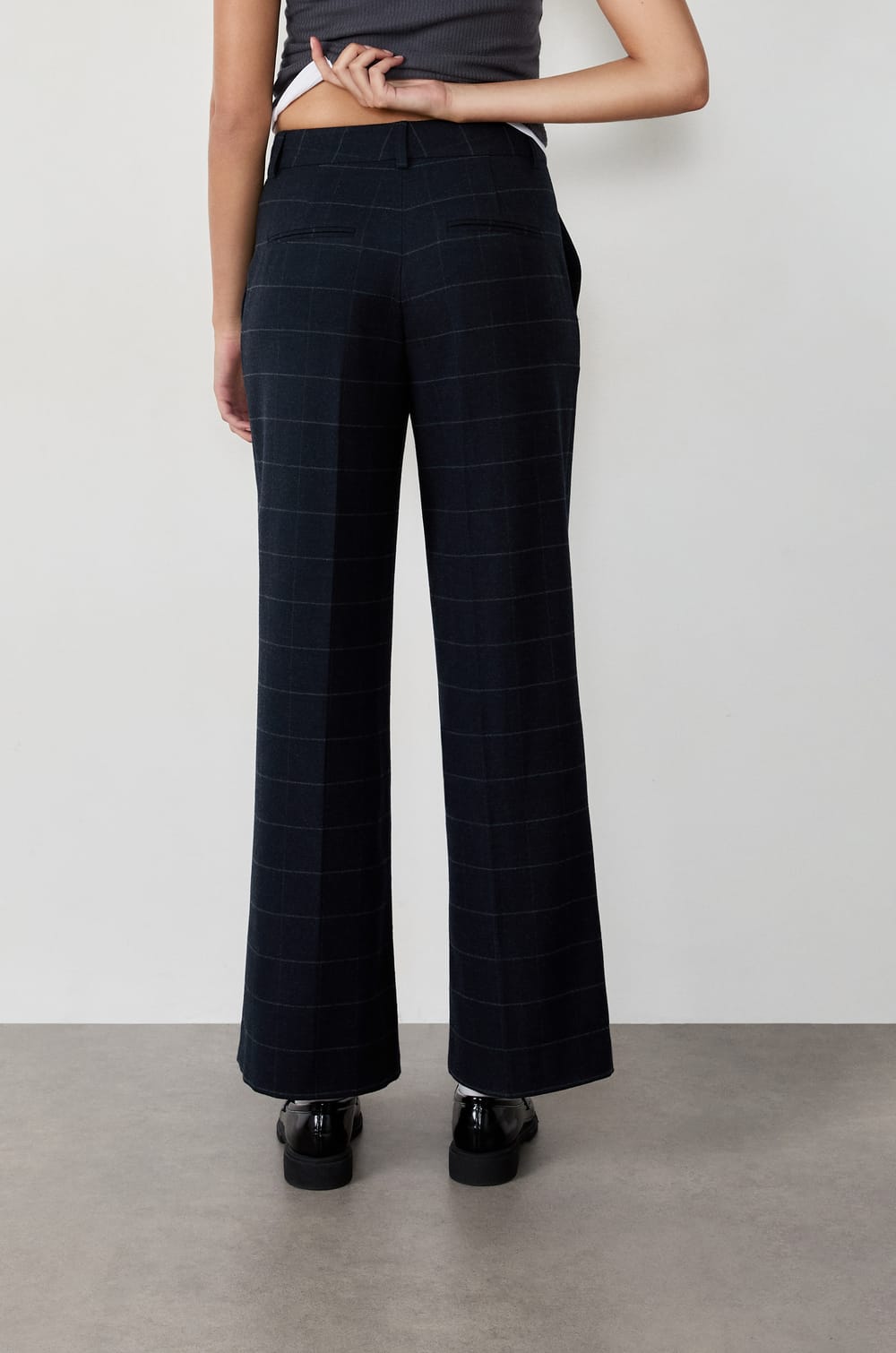 Striped Trousers;${refinementColor}