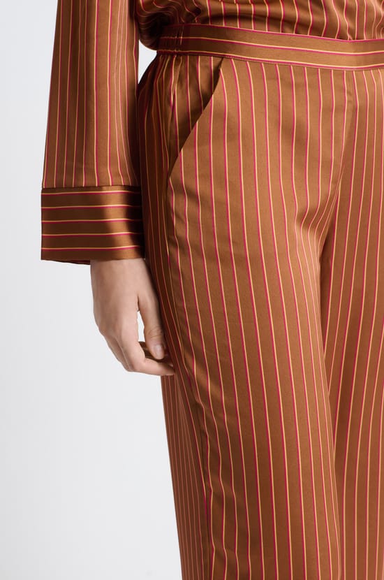 Pantalon de pyjama satiné à rayures;${refinementColor}