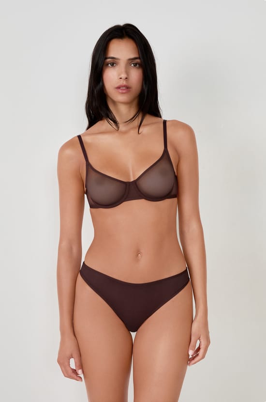 String transparent en tulle;${refinementColor}