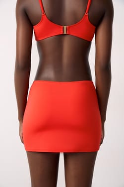 Falda de playa;${refinementColor}